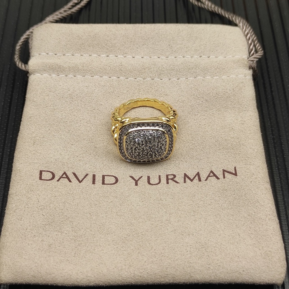 ☘️David Yurman Two-Tone Pavé Cushion Ring in Gold and Silver-Tone